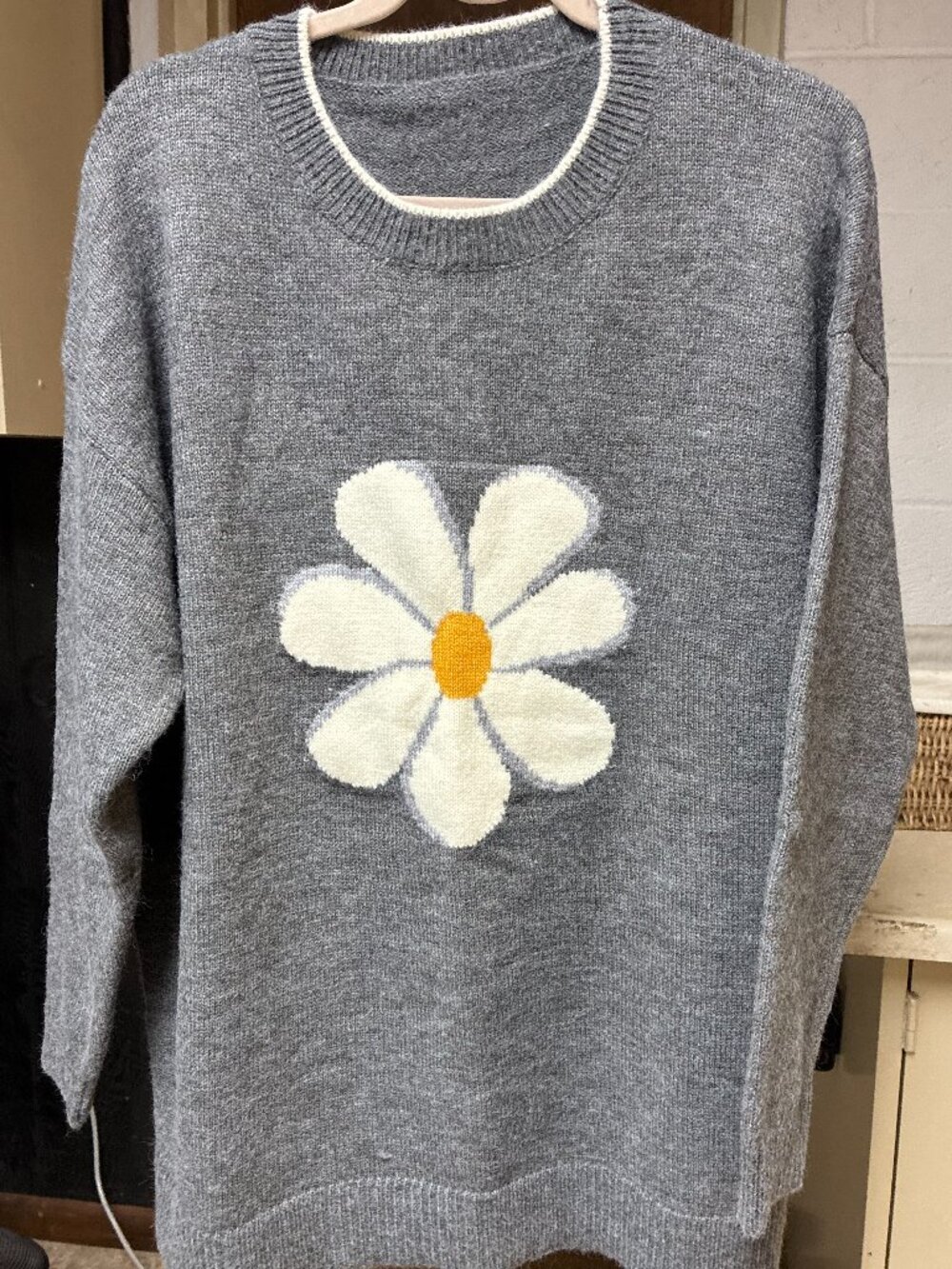 BLOOMCHIC Women's Plus Daisy Long Sleeve Sweater, Soft,  Size 14/16, fits to 2x